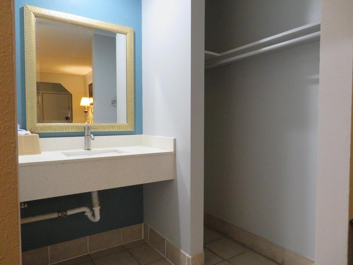 Travel Inn Бомонт Екстер'єр фото
